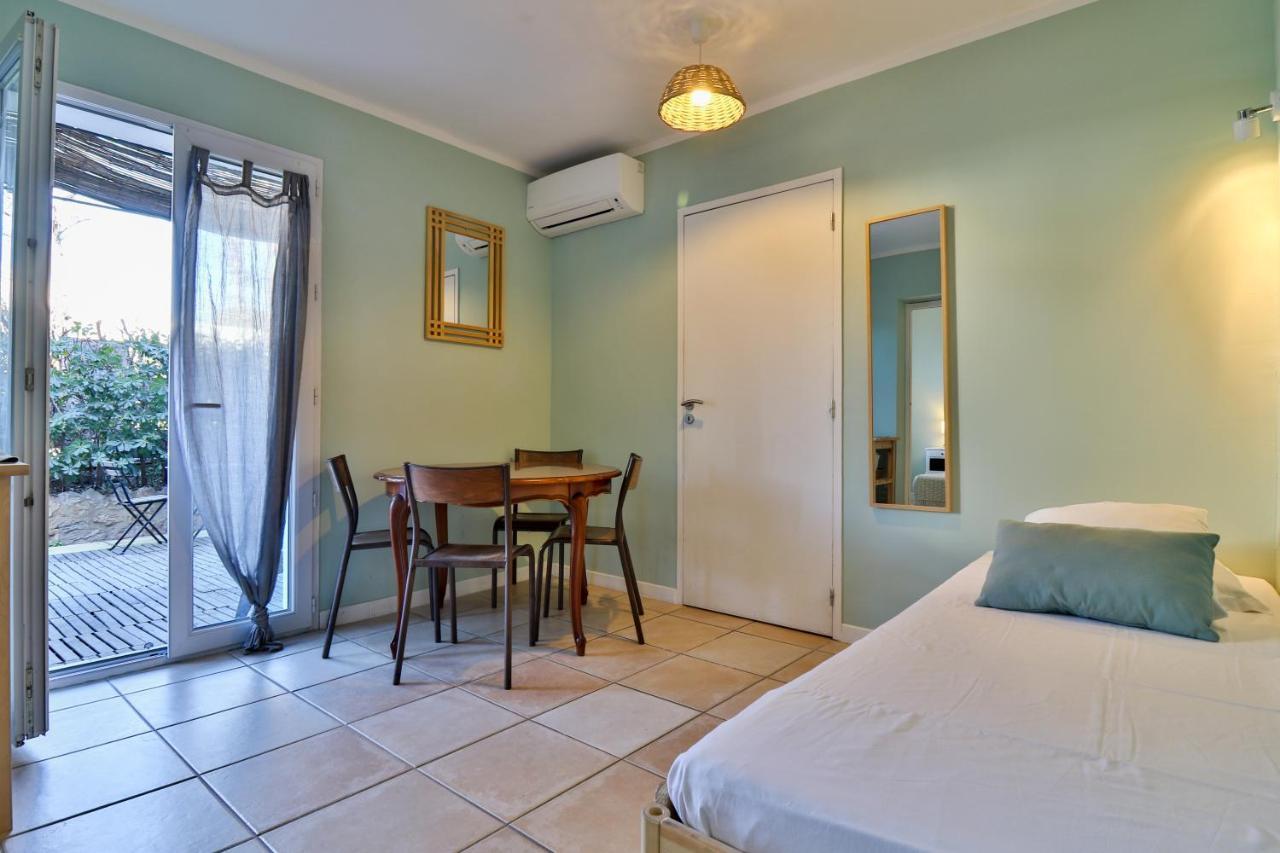 Hotel La Bastide Йер Экстерьер фото